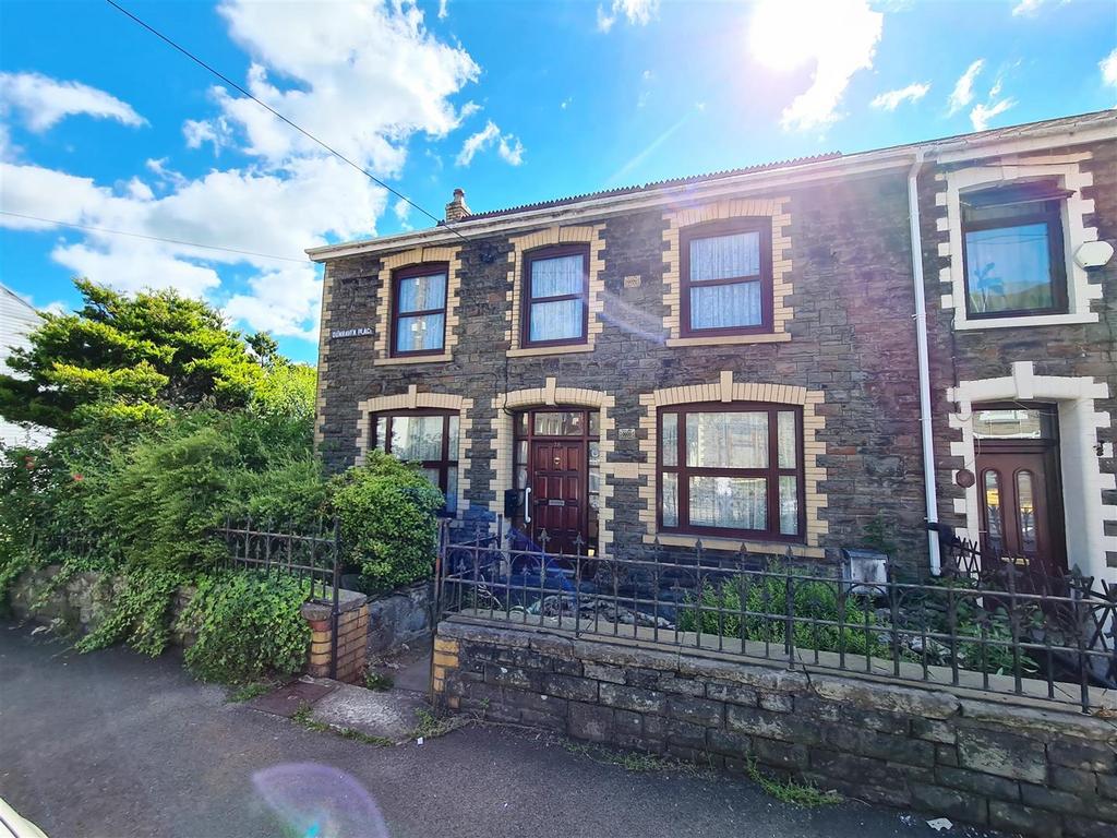 Dunraven Place, Ogmore Vale, Bridgend, CF32 7ET 3 bed semidetached