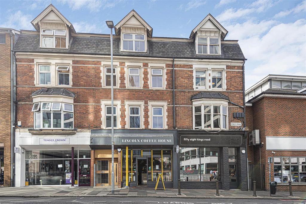 2 Sterling House, Kings Road, Reading 1 bed apartment £210,000
