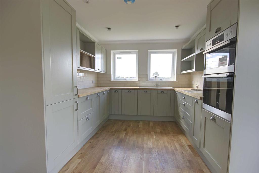 3B Nigg Station, Arabella, Tain IV19 1QJ 4 bed semidetached house £
