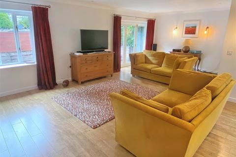 48 Marley Combe Road, Haslemere, GU27 3SW