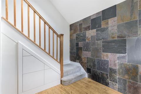 48 Marley Combe Road, Haslemere, GU27 3SW