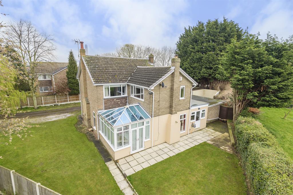 Oaklands, Camblesforth, Selby, YO8 8HH 4 bed detached house for sale