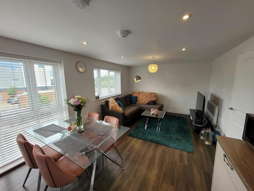 Juniper Way, Hawkinge, Folkestone 1 bed apartment £875 pcm (£202 pw)