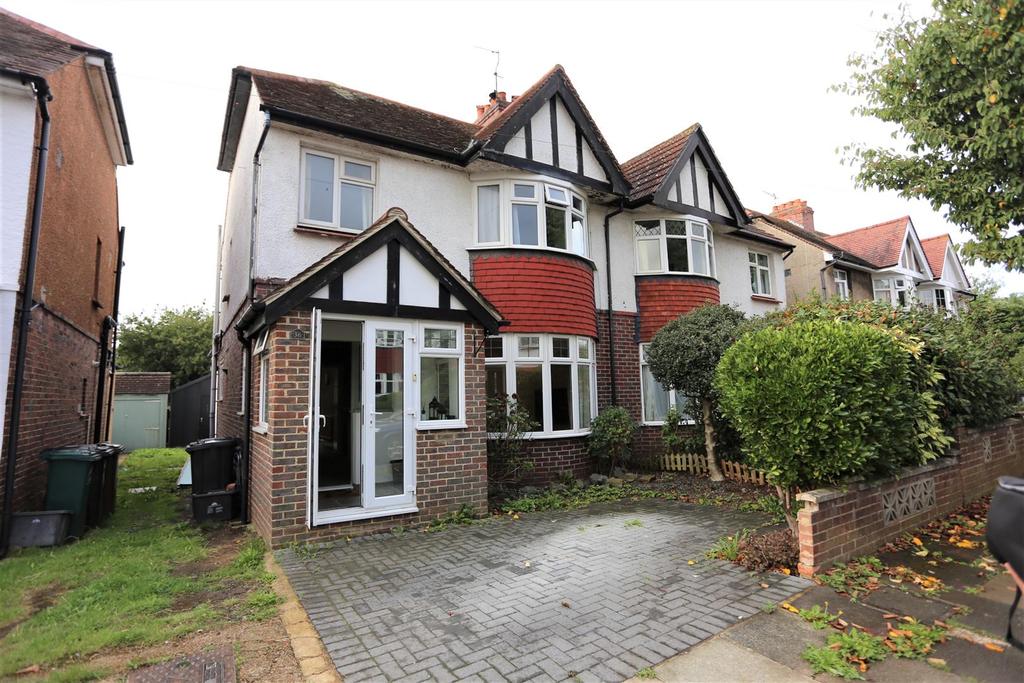 Cranmer Avenue, Hove 3 bed house £1,995 pcm (£460 pw)