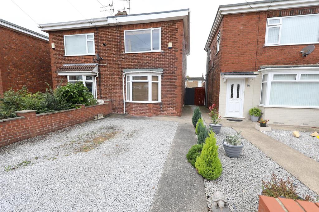 Cradley Road, Hull 2 bed semidetached house £110,000