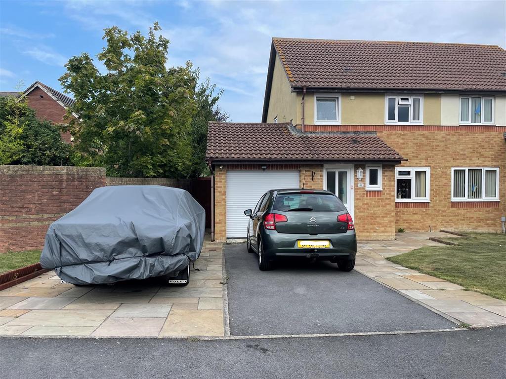 Maes Y Capel, Pembrey, Burry Port 3 bed semidetached house for sale