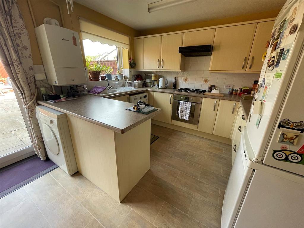 Maes Y Capel, Pembrey, Burry Port 3 bed semidetached house £205,000