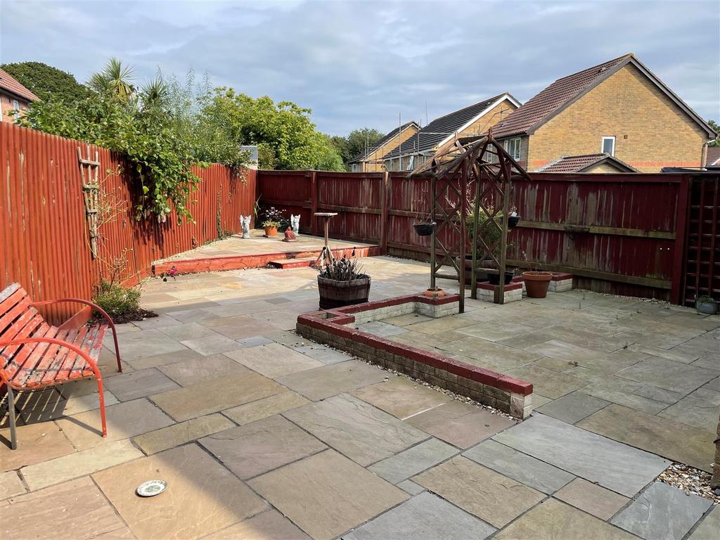 Maes Y Capel, Pembrey, Burry Port 3 bed semidetached house £205,000
