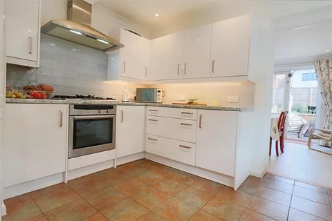 19 Conrad Close, Lowestoft, NR33 8QA