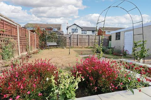 19 Conrad Close, Lowestoft, NR33 8QA