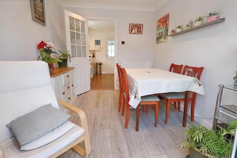 19 Conrad Close, Lowestoft, NR33 8QA
