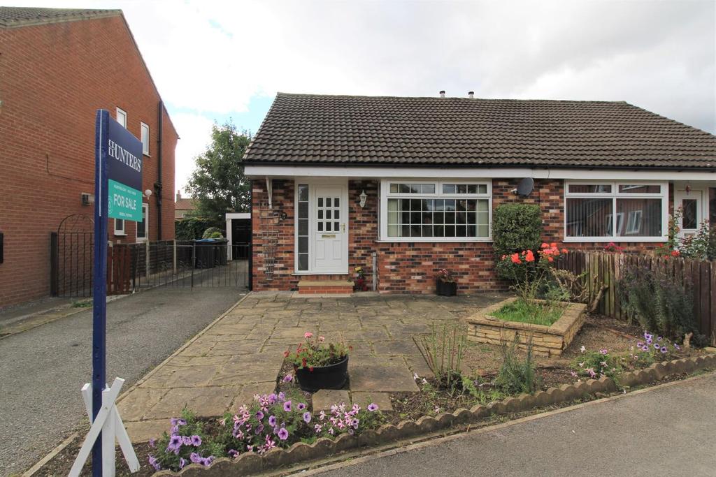 Craigs Way, Thirsk 2 bed semidetached bungalow £225,000