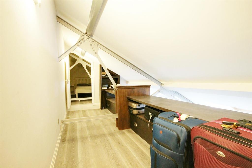 Bedroom 3 (2).jpg