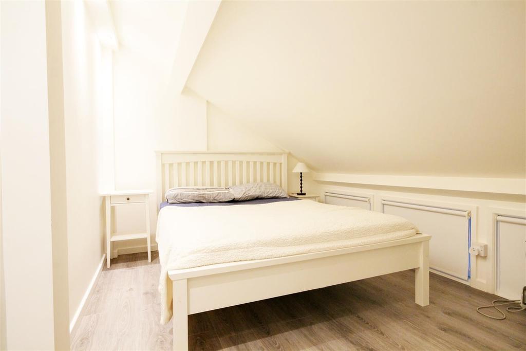 Bedroom 3.jpg