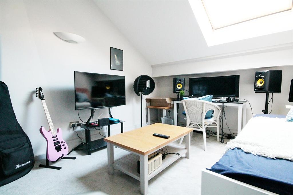 Bedroom.jpg