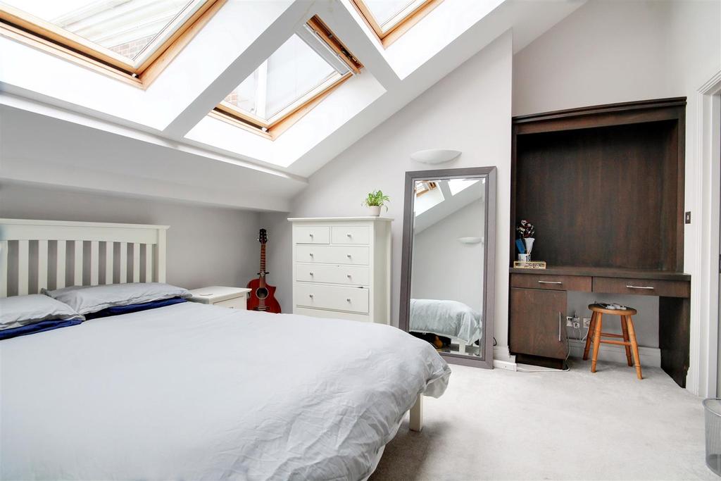 Bedroom 2, 2 endited.jpg