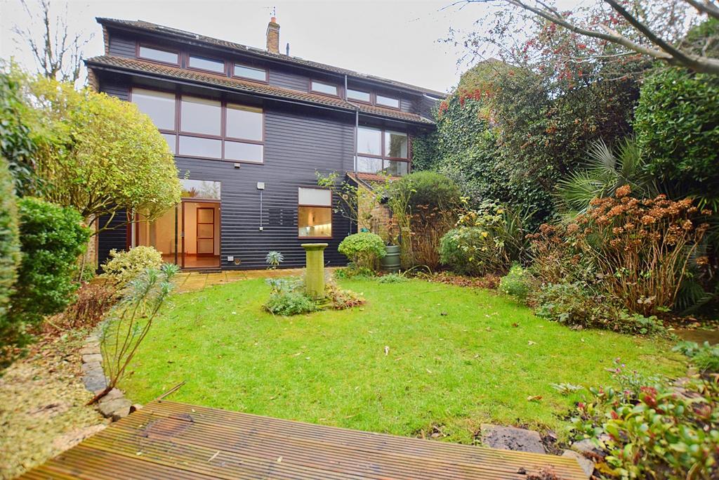 Upper Richmond Road West, East Sheen, SW14 5 bed semidetached house