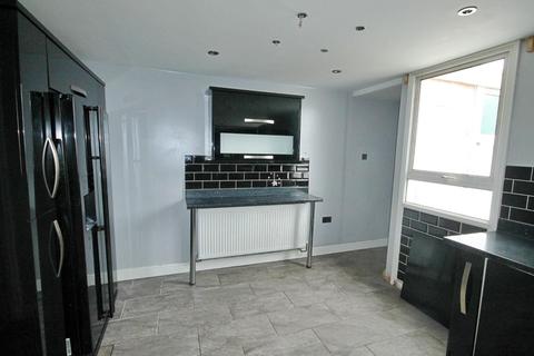 59 Hamble, Belgrave, Tamworth, B77 2JE