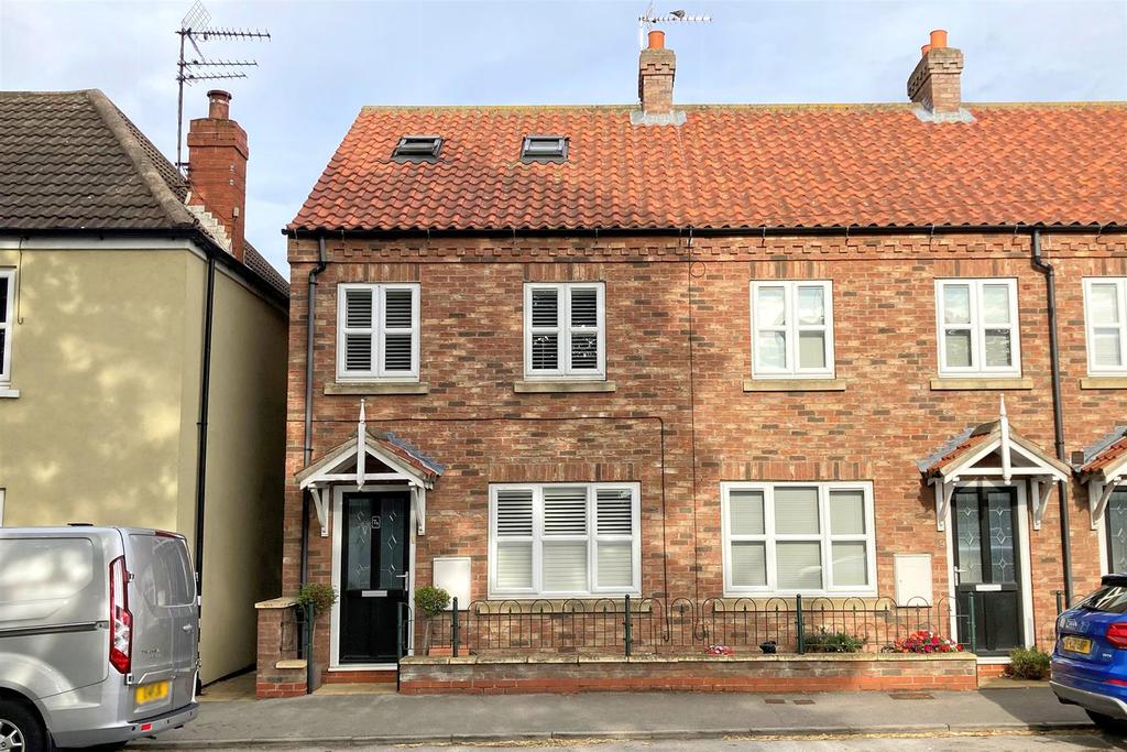 South Street, Leven, Beverley 3 bed end of terrace house £184,950