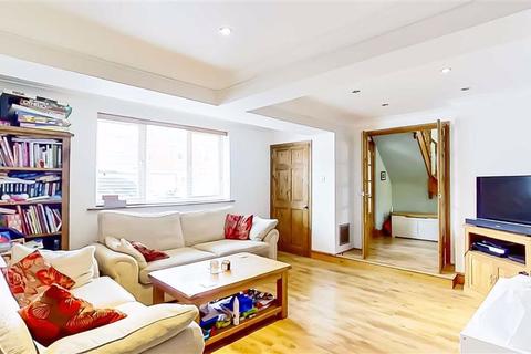 10 Bramber Close, Bletchley, Milton Keynes, MK3 7AB
