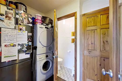 10 Bramber Close, Bletchley, Milton Keynes, MK3 7AB