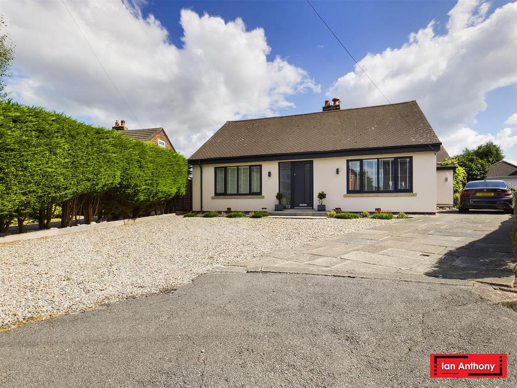 Red Cat Lane, Burscough, Ormskirk 3 bed detached bungalow £440,000