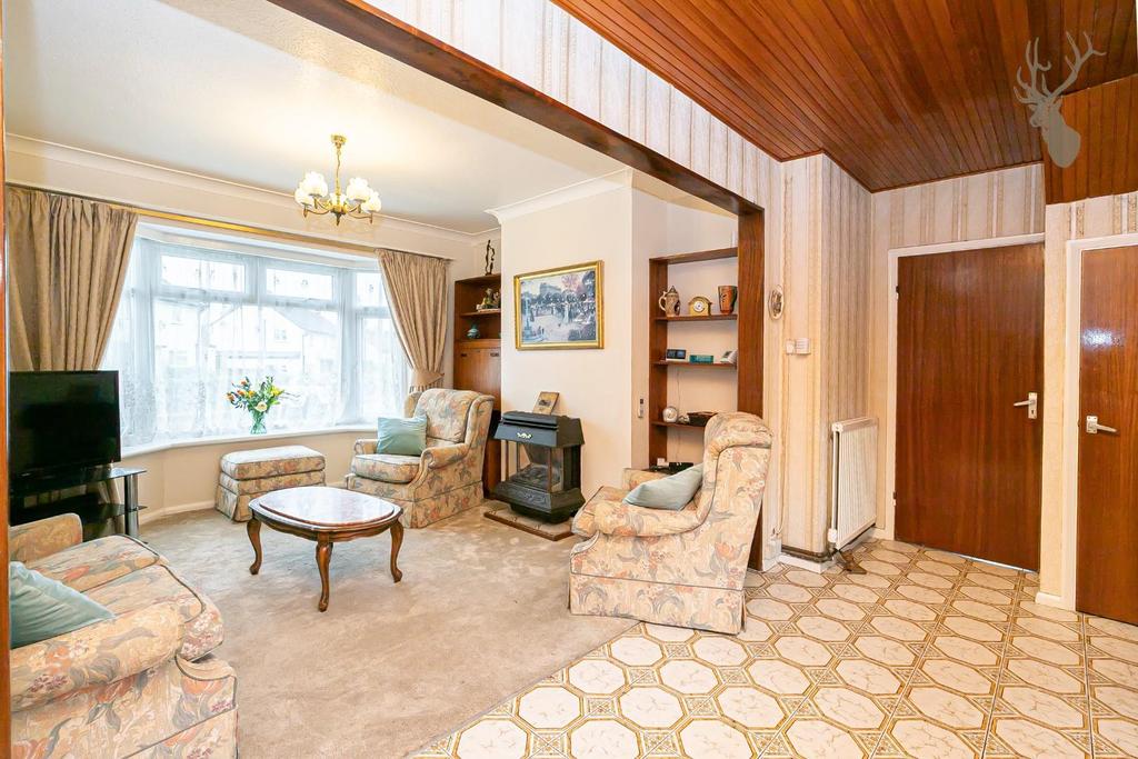 Green Glade, Theydon Bois, Epping 3 bed semidetached house £675,000