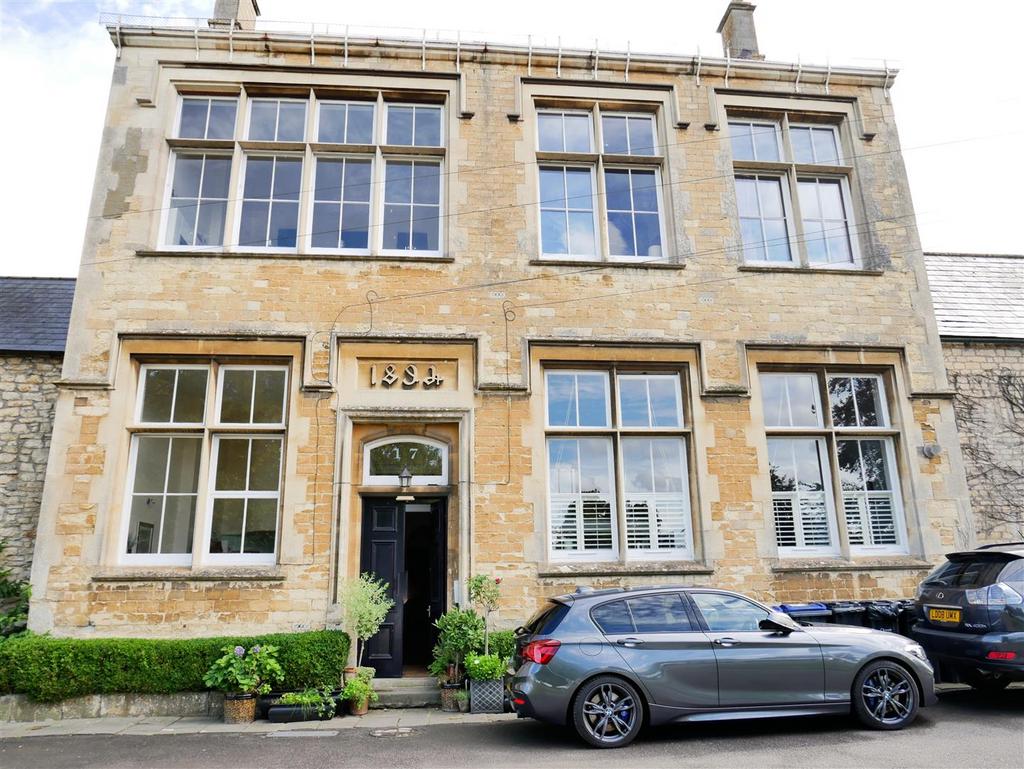The Green, Calne 2 bed £340,000