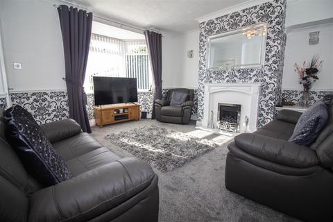 3 bedroom end of terrace house for sale - Stephenson Road, High Heaton
