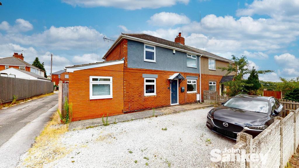 Queensway, Forest Town, Mansfield 3 bed semidetached house £195,000