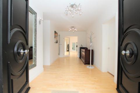 7 Ridgemount Gardens, Enfield, EN2 8QL