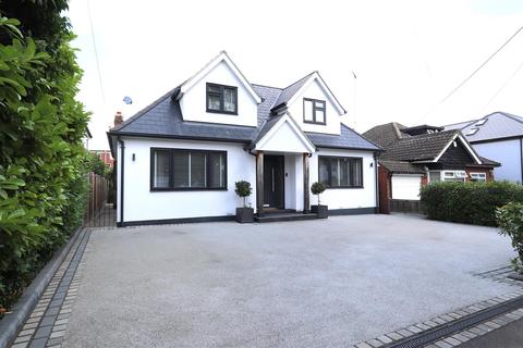 17 Tennyson Road, Hutton, Brentwood, CM13 2SJ