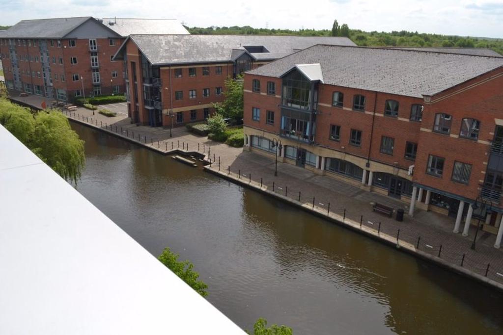 (P968)Wharfside, Heritage Way, Wigan... 2 bed apartment £630 pcm (£