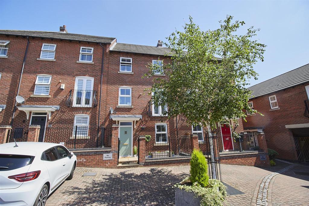 Montgomery Road, Earl Shilton 4 bed townhouse £240,000