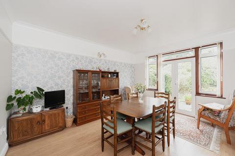 126 Wickham Avenue, Cheam, Sutton, SM3 8EA
