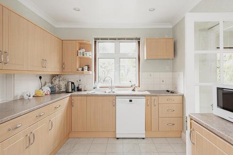 126 Wickham Avenue, Cheam, Sutton, SM3 8EA