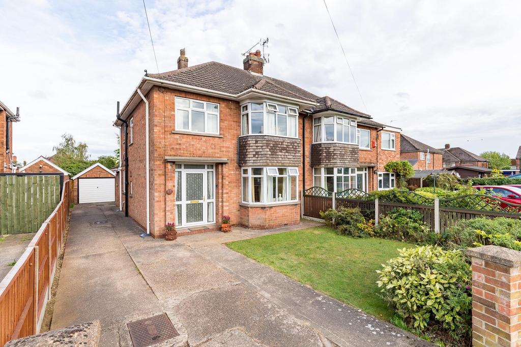 Rothbury Road, Scunthorpe 3 bed semidetached house £220,000