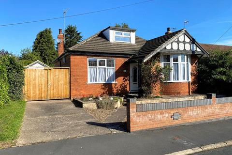 2 bedroom detached bungalow for sale - Hawthorne Avenue, Willerby, Hull
