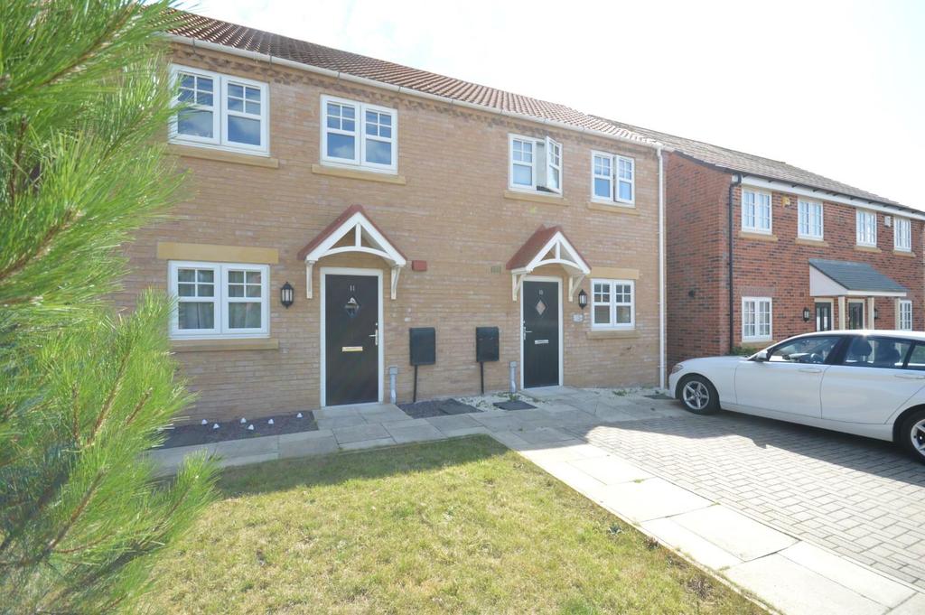 Kempley Drive, Eastfield, Scarborough 2 bed semidetached house for