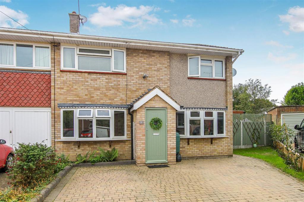 Glovers Field, Kelvedon Hatch, Brentwood 4 bed end of terrace house £
