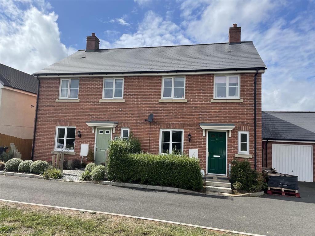 Hayridge Mews, Feniton, Honiton 3 bed terraced house to rent £950 pcm