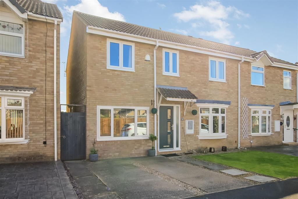Hurworth Hunt, Newton Aycliffe 4 bed semidetached house £189,950