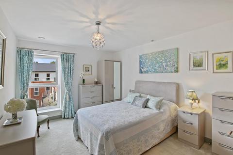 2 bedroom apartment for sale - Station Parade, Virginia Water