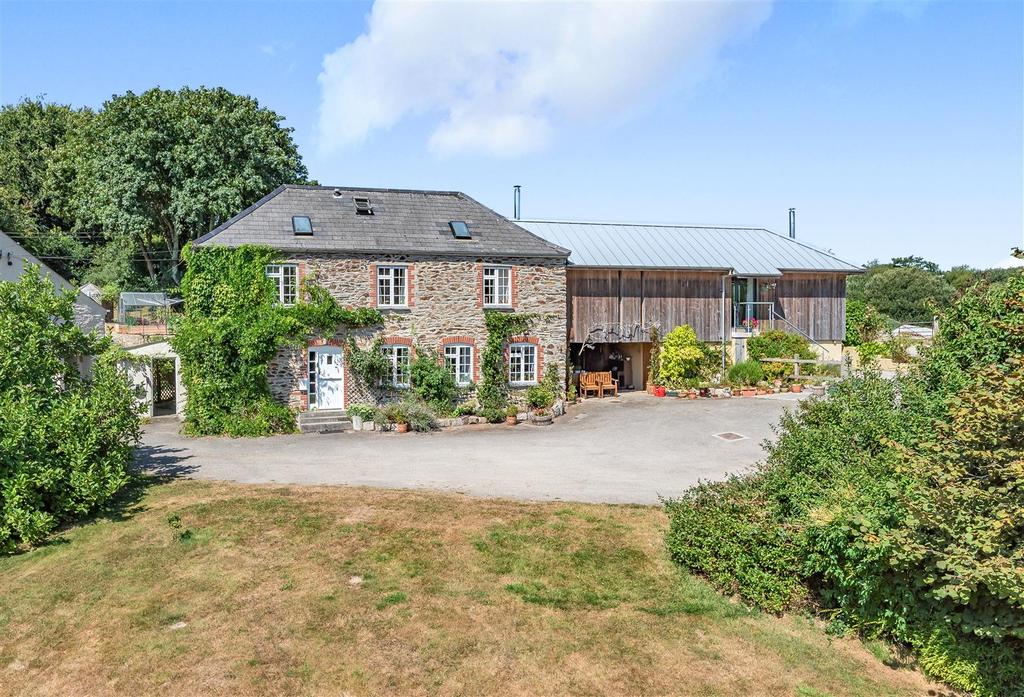 Kenwyn, Truro 4 bed detached house for sale £900,000