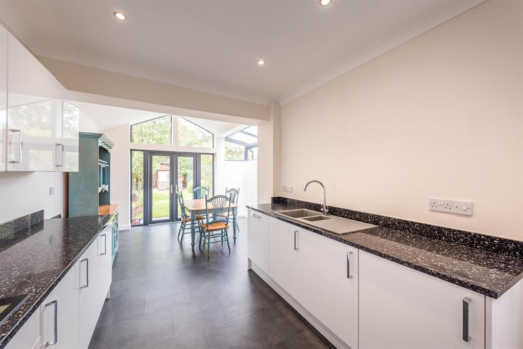 Park Hill Road, Harborne, Birmingham, B17 9HJ 4 bed semidetached house