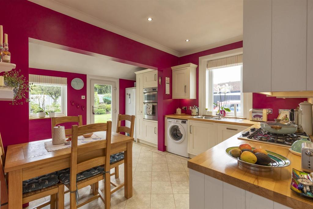 2 Wheatfield Road (30).jpg