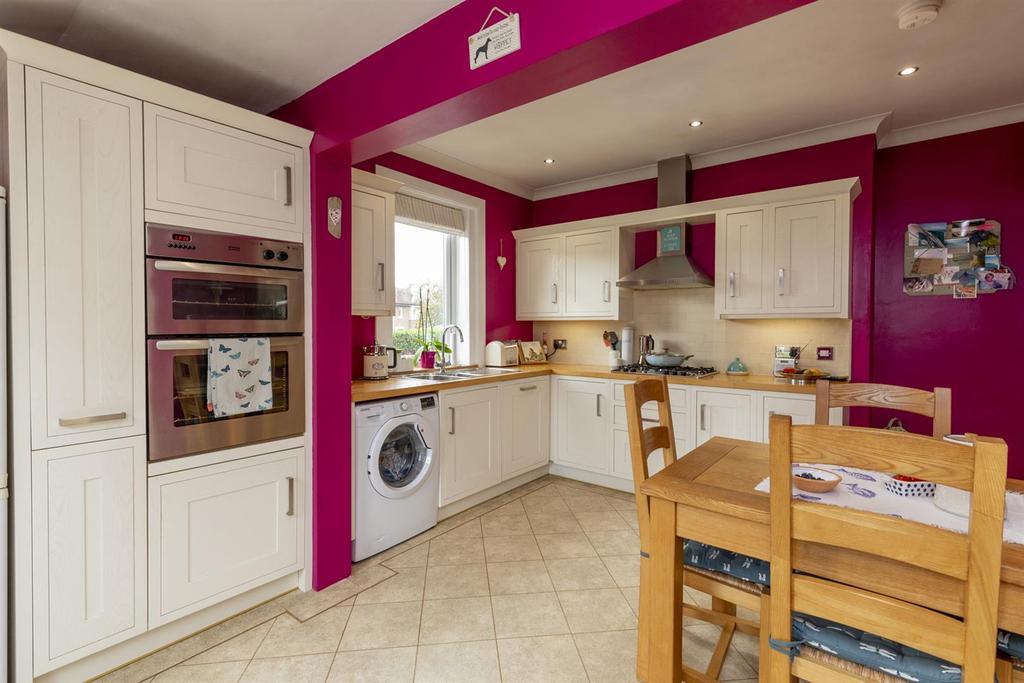 2 Wheatfield Road (32).jpg
