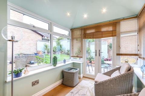 4 Everard Glade, Sheffield, S17 4NG