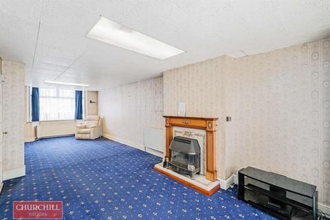 132 Gloucester Road, London, E17 6AF