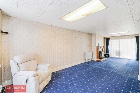 132 Gloucester Road, London, E17 6AF